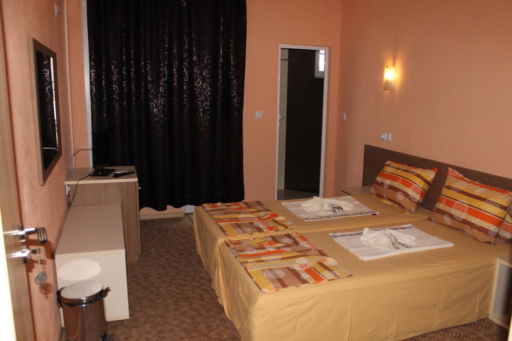 Fits Guest House Primorsko Phòng bức ảnh